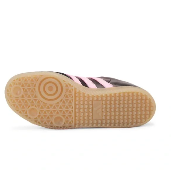 Adidas Unisex Black and Pink Samba Messi JP7845 - Picture 2 of 9